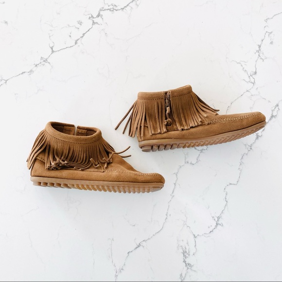 Minnetonka Fringe Hardsole Moccasins - Picture 5 of 10